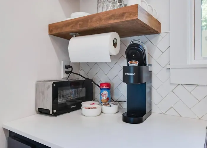Cozy Modern Studio-free Parking & Washer Dryer Hébergement de vacances